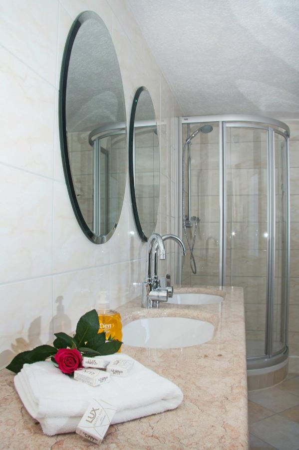 Hotel Albergo Mamma Rosa Wunsiedel Bagian luar foto