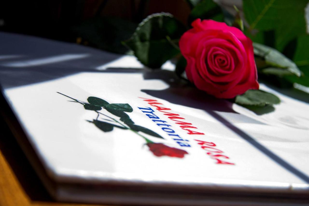 Hotel Albergo Mamma Rosa Wunsiedel Bagian luar foto
