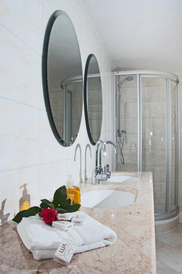 Hotel Albergo Mamma Rosa Wunsiedel Bagian luar foto